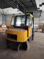 Daewoo D-50SC-2 2004 Самоходная машина Daewoo D-50SC-2 (повторные) Самоходная машина Daewoo D-50SC-2; 2004г.в.; С9-01503; г/н: 2382ЕТ36; цвет жёлтый. Цена продажи – 830875,00 руб. Шаг аукциона – 4154,38 руб Размер задатка – 415437,50 руб. Существующие ограничения (обременения) – арест.