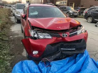 Toyota RAV 4 2015 года выпуска, VIN: JTMDFREV20J042558.
