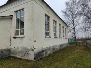 Нежилое здание 1263,3 кв.м с земельным участком 3660 кв.м, Воронежская область, кадастровый номер 36:32:4600007:53, 1-этажное, с земельным участком, кадастровый номер 36:32:4600007:39, площадью 3660 кв. м, адрес: Воронежская область, Эртильский район, с. Щучинские Пески, ул. Советская, д. 70А. Год…