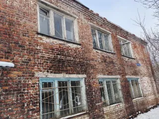 Имущественный комплекс 905.2 кв.м и 4998 кв.м Тульская область: имущественный комплекс, расположенный по адресу: Тульская область, Воловский район, д.Красный Холм, ул.Центральная, д.8: - нежилое здание, к-во этажей 2, год завершения строительства-1979, общей площадью 905,2 кв.м., кадастровый номер…