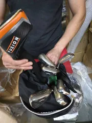 Клюшки для гольфа Ogio с сумкой для хранения, 7 клюшек, 1 сумка.