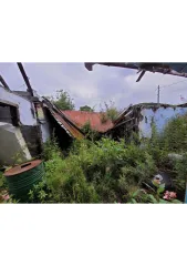 Земельный участок 1123 кв.м и жилой дом 66.5 кв.м (доли 24/44), Камчатский край. 1) Земельный участок (доля 24/44). Кадастровый номер: 41:01:0010125:275. Адрес (местоположение): Российская Федерация, Камчатский край, г.о. Петропавловск-Камчатский, г Петропавловск-Камчатский, ул Тундровая, з/у 55…