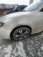 Mazda 3 2005 года выпуска, VIN: JMZBK12Z561360281. Обременен залогом в пользу ПАО "Совкомбанк".