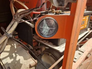 Снегопогрузчик KO-206M 2010 г.в. Самоходная машина на специальном шасси высокой проходимости с двумя ведущими мостами. Идентификационный номер: 001956. Регистрационный номер: ОС 9533 50. Модель, № двигателя: Д-243 № 557111. Вид двигателя: колесный, тип - дизельный. Шасси (рама) №: 001956. Цвет…