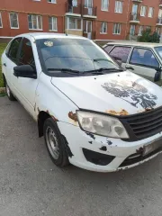 Lada Granta 2014 года, 106.1 л.с., пробег 640000 км. Цвет белый. VIN: XTA219170FY133794, госномер Р788ОО71. Двигатель бензиновый, модель 21127, объем 1.6 л (1596 куб. см), экологический класс 4. Пробег уточнять при осмотре.