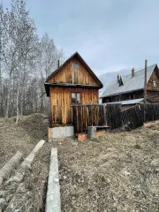 Земельный участок площадью 2460 кв.м, кадастровый номер 72:17:1603001:9, расположенный по адресу: Тюменская область, Тюменский район, деревня Железный Перебор, улица Лесная, дом 1, участок 36. На участке расположены объекты недвижимости: питомник для собак, котельная, сторожка, клетки для собак…