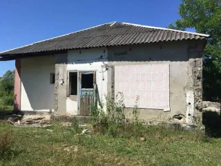 1/2 доли дома и участков, 1137 кв.м, Краснодарский край. 1/2 доля дома и 1/2 доля земельного участка в Краснодарском крае еще 1/2 доля дома и 1/2 доля земельного участка в Краснодарском крае еще 1/2 доля земельного участка, площадь 1137 +/- 24 кв.м., адрес (местонахождение): Россия, край…