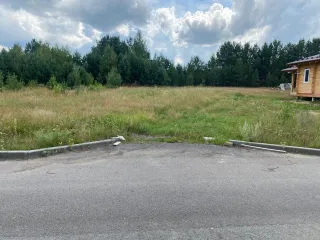 Земельный участок 1008 кв.м Томская область, площадь 1008 +/- 11 кв.м., адрес (местонахождение): Томская обл., г. Северск пос. Самусь, ул. Розы Люксембург, 60/55, кадастровый (условный) номер: 70:22:0020201:759, вид собственности: индивидуальная.