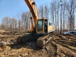 Экскаватор гусеничный Hyundai R300LC-9SH, заводской номер HHKHZ808LE0000183, 2014 год выпуска, госномер 58 УЕ 9248 (63 СВ 9366). Экскаватор гусеничный Hyundai R300LC-9S, заводской номер HHKHZ810LE0001178, 2014 год выпуска, госномер 58 УЕ 9241 (63 СВ 9362). Трактор ДТ-75 ДЕРС2 с буровой установкой…