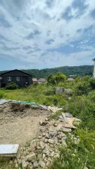 Земельный участок 600 кв.м, Краснодарский край - земельный участок, ипотека Sberbank. <p>Земельный участок расположенный по адресу: Краснодарский край, г. Сочи, р-н Адлерский, с. Веселое, с/т "Россия". (кадастровый номер 23:49:0407007:5374). Имущество принадлежит должнику на праве общей совместной…