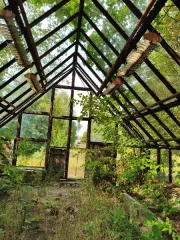 Теплица 103,2 м², Кировская область, 1990. Здание теплицы, площадь 103,2 кв.м, кадастровый номер 43:07:110601:655, 1990 г. постройки, назначение: нежилое здание, по адресу: Российская Федерация, Кировская область, муниципальный район Вятскополянский, сельское поселение Усть-Люгинское, деревня…