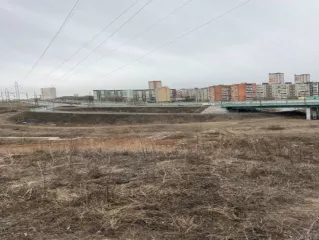Земельный участок площадью 13511 кв.м, кадастровый номер 59:01:0000000:794, расположен в Пермском крае, г. Пермь, Мотовилихинский район, северо-западнее поселка Архиерейка, участок №31. Категория земель: земли населенных пунктов. Разрешенное использование: отдельно стоящие односемейные дома…
