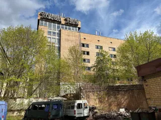 Здание, назначение: нежилое (гостиница), кад номер: 50:60:0020103:58; Площадь общая 9 365,4 кв. м
Здание, назначение: нежилое (проходная), кад номер: 50:60:0020103:55; Площадь общая 7,7 кв. м
Помещение, назначение: нежилое (теплица), кад номер: 50:60:0020103:92; Площадь 666,9 кв. м
Сооружение…