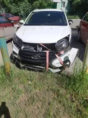 Автомобиль марки LADA модель XRAY 2018 г.в. VIN-номер XTAGAB330K1161497 Требуется ремонт. Машина на ходу, но с ходовой есть проблемы.
