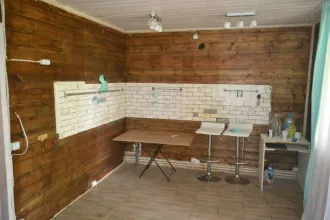Земельный участок 1000 кв. м и жилой дом 168.6 кв.м по адресу: Владимирская обл., Александровский р-н, МО Каринское, ДПК «Артемкино», участок № 28. Кадастровые номера: 33:01:001521:5854, 33:01:001521:9411.