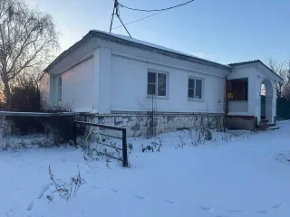 Дом 71,3 кв.м и участок 1564 кв.м, Челябинская область, Троицкий р-н, с. Клястицкое дом 71,3 кв.м и земельный участок 1564 кв.м в Челябинской обл. еще дом 71,3 кв.м и земельный участок 1564 кв.м в Челябинской обл. еще земельный участок с кадастровым номером: 74:20:1606001:12, площадью: 1 564 кв.м…