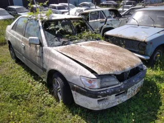 Toyota Corona 1996 года, госномер К526ХК93, VIN AT210-0004446. Кузов имеет деформацию левого переднего крыла, панели передка, арки переднего левого колеса с лонжероном, капота, левых дверей, левой боковины, крыши, отрыв и разрушение передней подвески слева и рулевого управления, левого переднего…