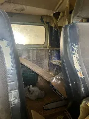 УАЗ 31514, 2002 года, цвет океан. Двигатель УМЗ-41780В, бензиновый, 76 л.с., объем 2.4 л. Пробег 300 000 км. Полный привод. VIN XTT31514020005505, ПТС 73 KE 311952. Максимальная масса 2500 кг, снаряженная 1750 кг.