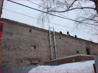 Здание 972,7 кв.м и доля земельного участка, Новосибирск. Нежилые помещения, назначение: нежилые. Этаж: подвал 1, 2, 3. Площадь: общая 972,7 кв.м., адрес: НСО, г. Новосибирск, ул. Б. Хмельницкого 27/1. Кадастровый номер: 54:35:042025:67. 8 076,2/10 000 доли в праве общей долевой собственности на…