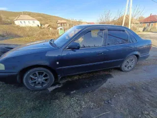 Toyota Sprinter 1998 года, 100 лс, 300000 км, АКПП. VIN отсутствует, кузов № H077749, цвет синий. Коробка затягивает при переключении. По кузову есть недостатки, имеются сколы. В правой стороне спереди не понятные стуки. Возможно наличие иных скрытых недостатков.