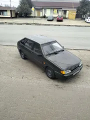 ВАЗ 21140 2006 года, VIN: XTA21140064283450, госномер: М985ХН161. Двигатель 1.5 литра, механическая коробка передач. Имеются значительные очаги коррозии. Возможна замена прокладки ГБЦ, необходима замена патрубков охлаждения двигателя. Сломана передняя пассажирская дверная ручка. Не работает…