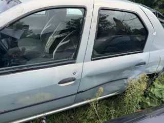 Лот №19 – Автомобиль Renault Logan, 2008 г.в., (64-011509) Г/н М389ЕО164, VIN X7LLSRAAH8H184346. Обременения: сведения отсутствуют. Характеристика имущества: Б/у 
Вид транспорта: Автомобиль  
Год выпуска: 2008 
VIN номер: X7LLSRAAH8H184346 
Марка: Renault  
Модель: Logan 
