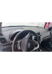 Hyundai Solaris 2013, 123 лс, 206901 км, АКПП. Автомобиль 2013 года выпуска, VIN Z94CT41DBDR265428.