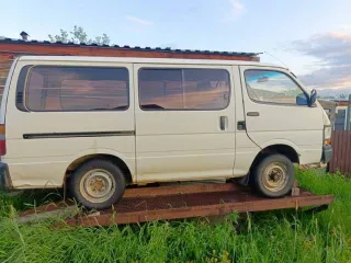 Toyota HIACE 1992 Toyota HIACE 1992 года Автомобиль грузопассажирский, марка: Toyota, модель: HIACE, VIN: Отсутствует, гос. рег. номер: У640ВС14, год изготовления: 1992