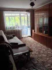 Квартира общей площадью 62,8 кв. м., с кадастровым номером 31:06:0240002:1260:1260, местоположение Белгородская обл., г. Старый Оскол, м н Королева, д. 8, кв. 17, общая долевая собственность, доля в праве 1/3.