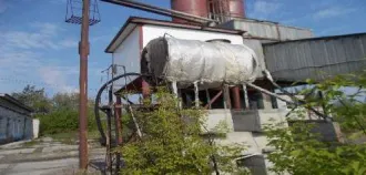 Промышленный комплекс 13,6 га Абакан Хакасия. Недвижимое имущество, расположенное по адресу: Республика Хакасия, г. Абакан, ул. Молодежная, д.20: Нежилое здание (административно-лабораторный корпус), кад.№19:01:080501:1385, пл.1831,5 кв.м. Нежилое здание (гараж для грузовых машин на 40 мест)…