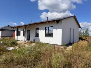 Жилой дом 110,1 кв.м и земельный участок 700 кв.м, Тюменская область Жилой дом пл. 110,1 м.кв., кад. N 72:17:1206002:5706 и земельный участок 700 м.кв. кад. N 72:17:1206002:3600 по адресу: Тюменская область, Тюменский р-н, Мальковское МО, 13.5-16 км. а/д Тюмень- Криводанова, д. 57 С имуществом…