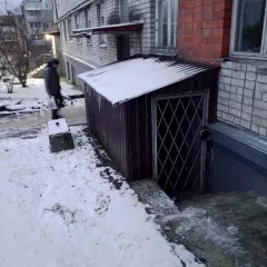 Нежилое помещение с кадастровым номером 10:01:0180106:2302, общей площадью 95,8 кв.м, находящееся в цокольном этаже многоквартирного дома, расположенного по адресу: Республика Карелия, г. Петрозаводск, ул. Кемская, дом 10, помещение 6 Нежилое помещение с кадастровым номером 10:01:0180106:2302…