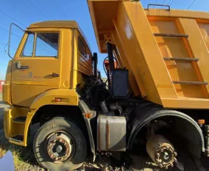 ТС КАМАЗ 6520 заводской номер X1F652000D0001037 тип ТС и тип кузова ТС самосвал год выпуска ТС 2013 тип двигателя дизельный рабочий объем двигателя 11762 см³ мощность двигателя 299 л с ТС разукомплектовано