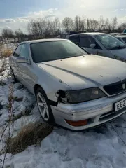 Toyota Mark II 1986 года, государственный регистрационный знак Е823ВМ41. Реализация как годные остатки в сборном виде. Легковой седан. Объем двигателя 2491 см³, мощность 180 л.с. (132 кВт). VIN номер отсутствует. Дата государственного регистрационного знака 2025-01-18.