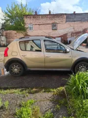 Renault Sandero Stepway 2012 года, цвет бежевый. VIN: X7LBSRBYNCH500897, ПТС: 53НС734170. Модель двигателя: К4МС697, бензиновый, номер D015330, мощность 103 л.с., объем 1598 куб.см. Максимальная масса 1615 кг, масса без нагрузки 1138 кг.