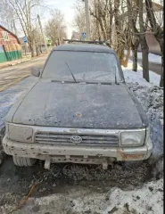 Toyota 4Runner, 1991. Автомобиль марки Toyota 4Runner, 1991 г.в. VIN: JT111VND009000418. Порядок ознакомления с имуществом: в рабочие дни, с 10:00 до 17:00 часов по московскому времени, предварительно согласовав время по телефону 89203603590.