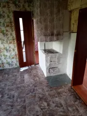 Доля земельного участка 1294 м² и дома 41,2 м², Красноярский край 1/3 доля в праве на общую долевую собственность на земельный участок, категория земель: земли населенных пунктов, виды разрешенного использования: для ведения личного подсобного хозяйства, кадастровый номер 24:19:0101012:56, адрес…