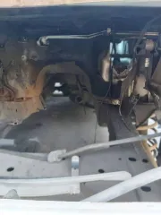 Land rover discovery ii, 2004 года, 138 лс, полный привод, акпп, легковой универсал (не на ходу), серебристого цвета, vin salltgm844a854702, грз р003км161, птс 23 ое 073437, стс 99 28 780566.
