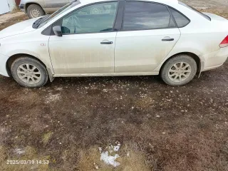 Volkswagen Polo 2011 года, VIN XW8ZZZ61ZBG024941. Механика, белый цвет. Технически исправен, на ходу. Для согласования даты и времени звоните по телефону 89372096908, Сергей.