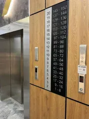 Трёхкомнатная квартира, назначение – жилое, общей площадью 79 кв.м, расположенная по адресу: Российская Федерация, Ростовская область, городской округ город Ростов-на-Дону, г. Ростов-на-Дону, ул. Берберовская, д. 9 строение 1, кв. 5, кадастровый номер: 61:44:0020202:1676, залог Сбербанк.