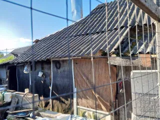 Доля дома 58,5 м² и участка 3000 м² в Курской области. 1/2 доля жилого дома, площадь 58,5 кв.м., назначение: Жилое помещение, количество этажей: 1, адрес (местонахождение): Россия, обл Курская, р-н Железногорский, с/с Михайловский, Ратманово, дом 39, кадастровый номер: 46:06:120901:263. Находится в…