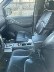 Nissan Pathfinder 2007, 174 лс, 470000 км, полный привод, АКПП, год изготовления: 2007, цвет: Черный, VIN: VSKJVWR51U0266528, пробег: 470 000 км, неисправный АКБ, автомобиль заперт.