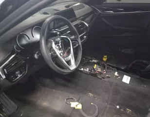Сведения о предмете торгов Легковой автомобиль, марка: BMW, модель: 5 series, VIN:X4XJC39460WB39829, гов выпуска:2018, находится в залоге у  АО ОТП Банк . Недостатки: автомобиль находится в разобранном состоянии ЛОТ № 1 банкрота Гезик Андрей Александрович, марка: BMW, модель: 5 series…