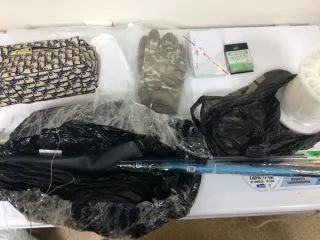 Прокладки, металлические изделия, ручки, сумки, удочки и запчасти к ним, перчатки. Имущество находится в том виде, комплектности и состоянии, в каком оно есть. За скрытые дефекты имущества Продавец ответственности не несет. Проданное имущество обмену и возврату не подлежит. Назначение: pryamie