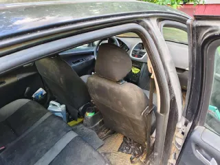 Peugeot 207, 2009 г.в., цвет черный, VIN VF3WCKFUC9W022452. Требуется химчистка салона, замена переднего и заднего бампера, ремонт передней левой арки, задней правой арки, ремонт по устранению коррозии металла. Ознакомление с предметом торгов и документацией на имущество осуществляется по месту…