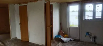 Земельный участок 1759 кв.м и жилой дом 53.1 кв.м во Владимирской области, Александровский район, МО Каринское с/п, ДПК "Зеленцино", участок № 38. Кадастровый номер участка: 33:01:001439:125, уточненная погрешность 29.0. Кадастровый номер дома: 33:01:001439:419.