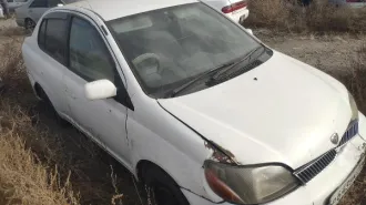 Toyota Platz 2005, седан, госномер Р643BK17, VIN Р643BK17, модель Toyota Platz.