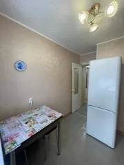 Жилое помещение, 30.4 кв.м., г. Череповец, Вологодская область. Жилое помещение, общая площадь 30.4 кв.м., расположенное по адресу: Российская Федерация, 162616, Вологодская область, г. Череповец, ул. Космонавта Беляева, д. 9, кв. 3, кадастровый номер 35:21:0203006:2654. По вопросам личного осмотра…