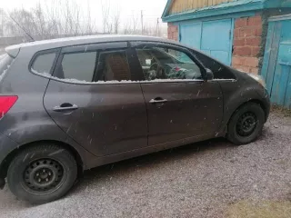 Автомобиль марки KIA модель Venga 2011 г.в. VIN TMAEH812ABJ061112