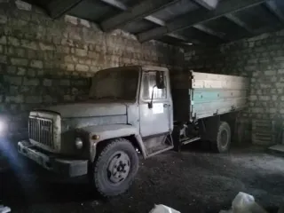 Грузовой автомобиль КАМАЗ-65115 государственный номер Р003ХТ59. С имуществом можно ознакомиться по предварительному согласованию по телефону 89027125511 или подав заявку на электронную почту: bagaev.arbitr@mail.ru. Стоимость 1 905 000 рублей.